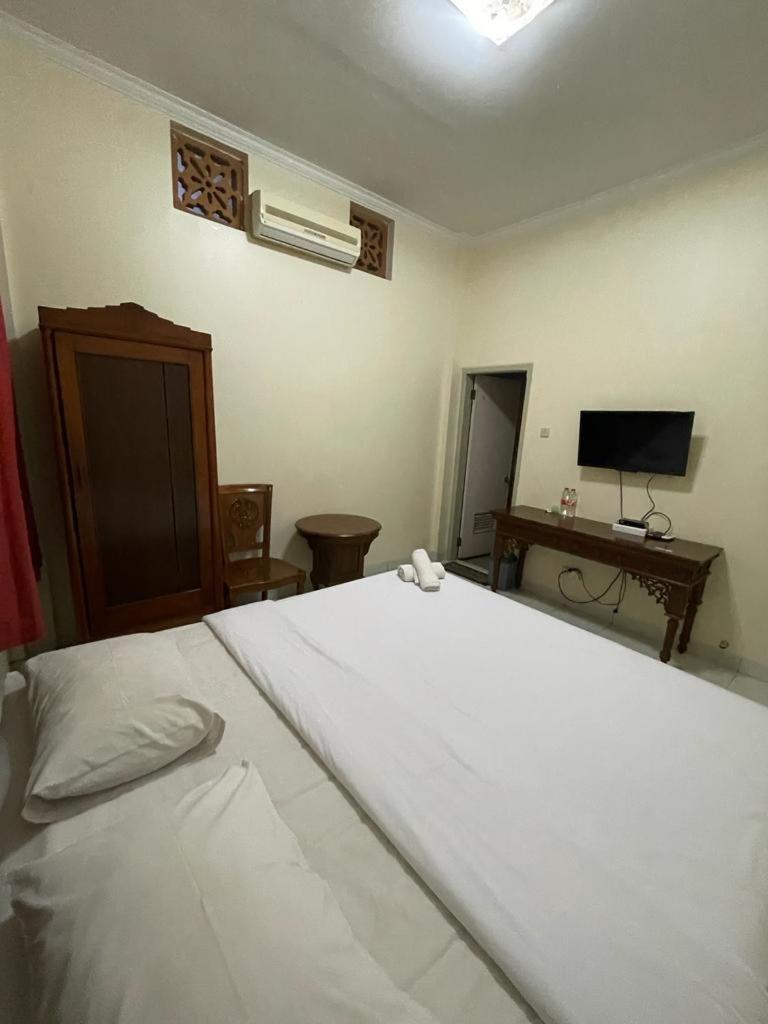 Hotel Besar Purwokerto Buitenkant foto